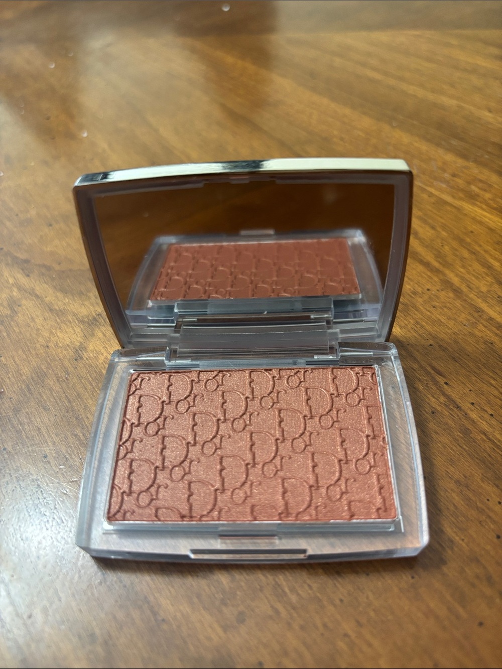 Rosy Glow blush in 062 Bronzed Glow